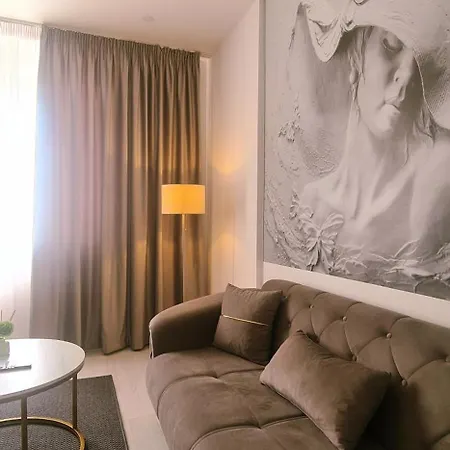 Chic With And Gym Aparthotel