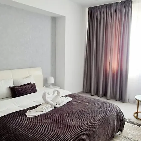 Aparthotel Chic With And Gym