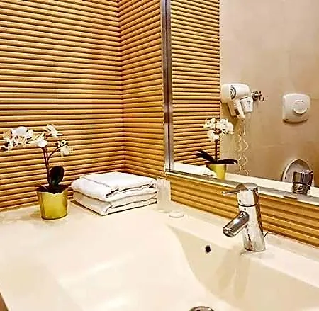 Chic With And Gym 4* Bucharest