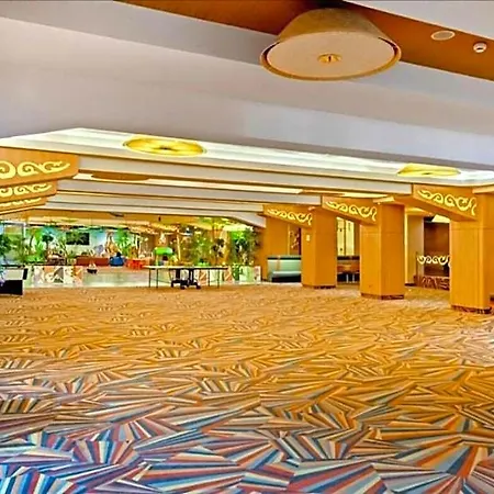 Chic With And Gym Aparthotel