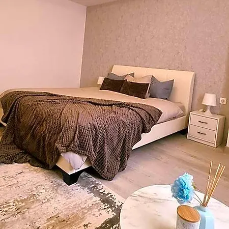 Aparthotel Chic With And Gym 4*