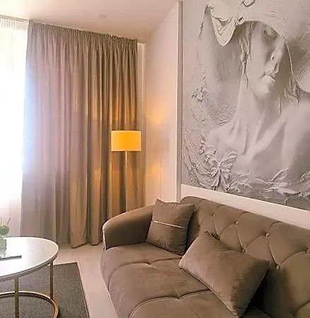 Chic With And Gym Aparthotel Bucharest