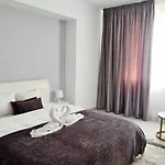Aparthotel Chic With And Gym