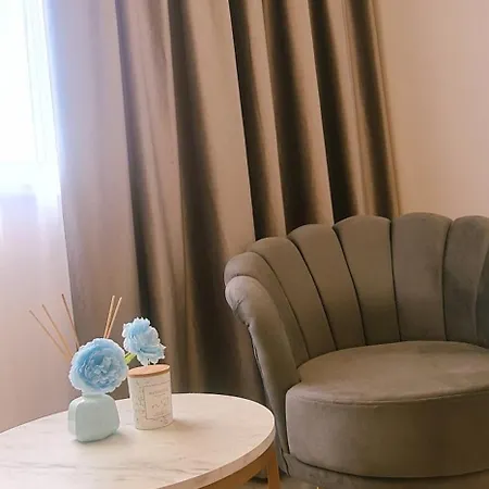 Chic With And Gym 4* Бухарест