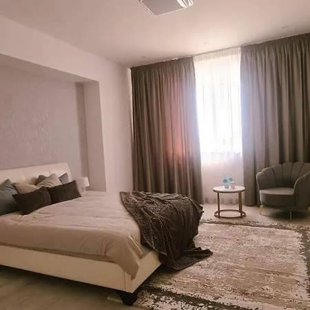 Chic With And Gym Апарт-отель 4*