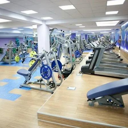 Chic With And Gym