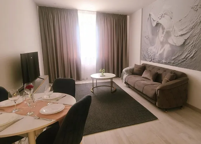 Chic With And Gym 4* Бухарест