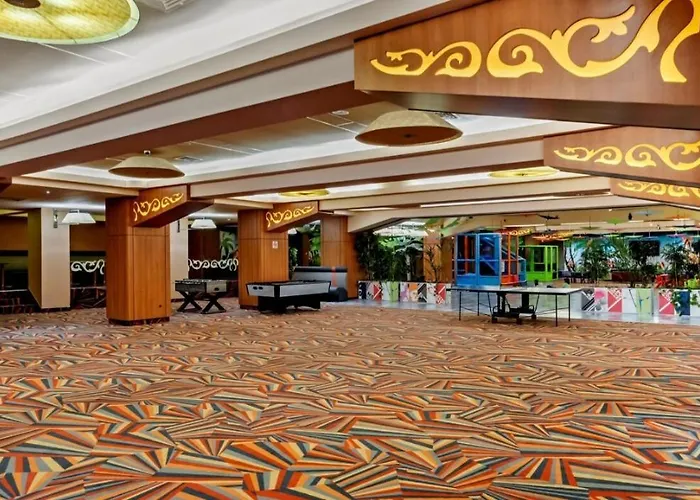 Chic With And Gym 4* Бухарест