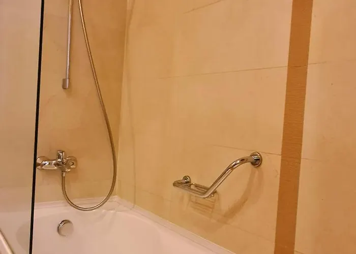 Chic With And Gym 4* Бухарест